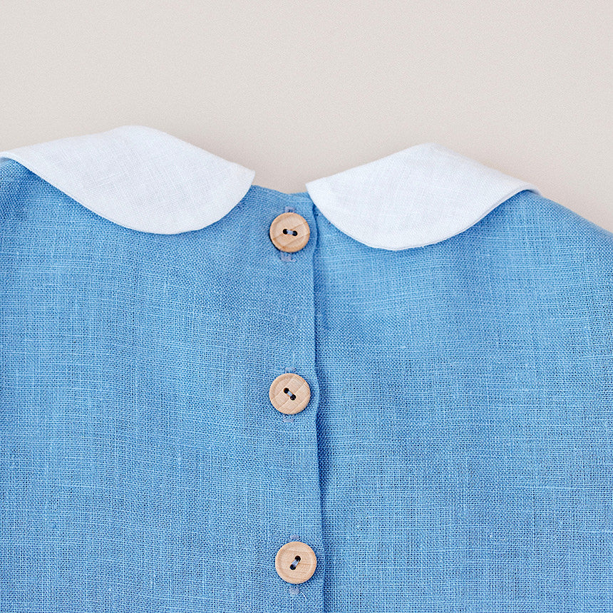 Bliuskutė su apykakle