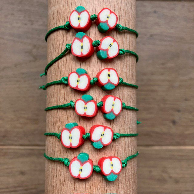 kids bracelet apple green - handmade in Nepal